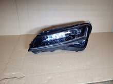 Laden Sie das Bild in den Galerie-Viewer, Frontscheinwerfer Skoda Superb III 3V1941015D LED Links Scheinwerfer Headlight