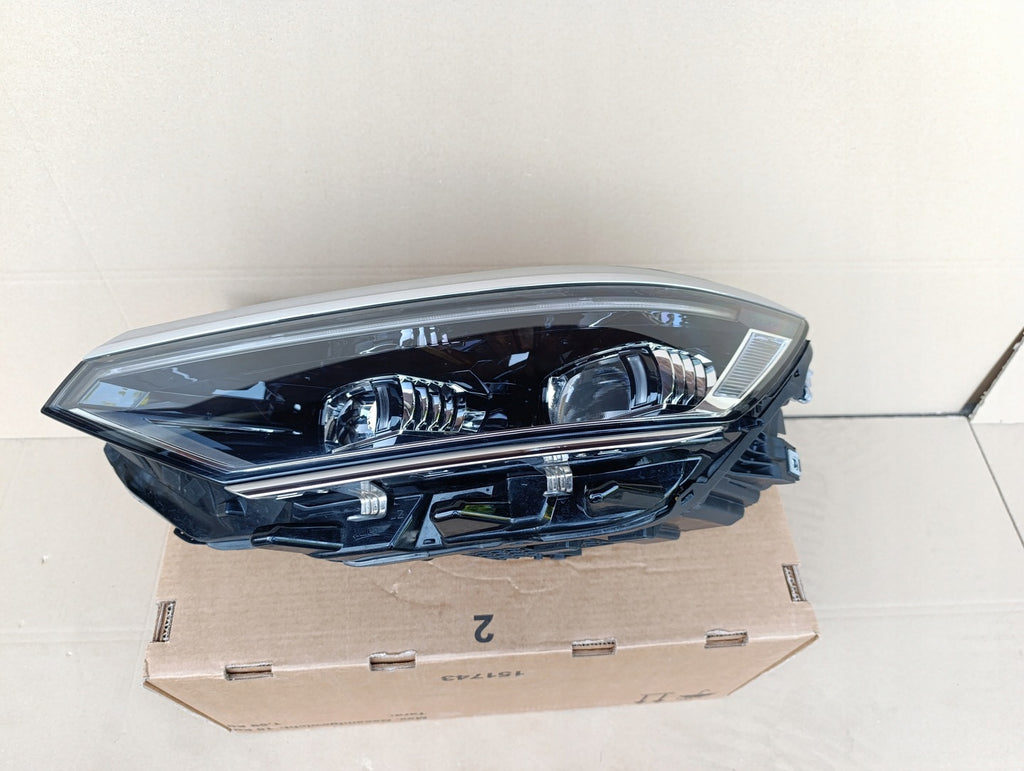 Frontscheinwerfer VW Passat B8 3G1941081T LED Ein Stück (Rechts oder Links) SCH7412424451yt