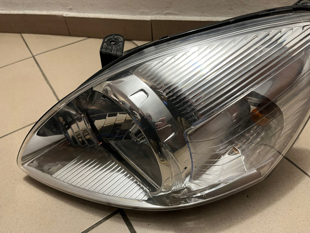 Frontscheinwerfer Hyundai Matrix 92101-10010 Links Scheinwerfer Headlight