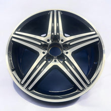 Laden Sie das Bild in den Galerie-Viewer, 1x Alufelge 18 Zoll 8.0&quot; 5x112 48ET A1764010402 Mercedes-Benz Amg Rim Wheel