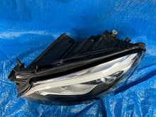 Laden Sie das Bild in den Galerie-Viewer, Frontscheinwerfer Mercedes-Benz Gle W166 A1669062103 Links Headlight SCH4479670332dp