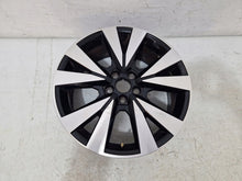 Laden Sie das Bild in den Galerie-Viewer, 1x Alufelge 17 Zoll 6.5" 5x112 6F9601025D Seat Arona Rim Wheel FEL2836678442ff