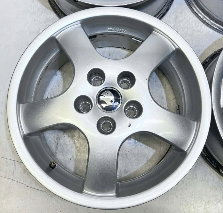 4x Alufelge 16 Zoll 7.0" 5x112 48ET Glanz Silber KBA45563 Rim Wheel FEL4251566719ql
