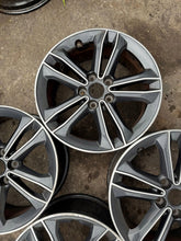 Laden Sie das Bild in den Galerie-Viewer, 4x Alufelge 17 Zoll 5x120 6856087 BMW 1 F40 Rim Wheel FEL8311073775bx