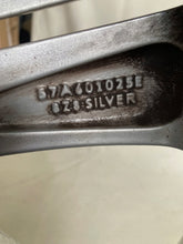 Laden Sie das Bild in den Galerie-Viewer, 1x Alufelge 18 Zoll 7.0&quot; 5x112 57A601025E Skoda Rim Wheel