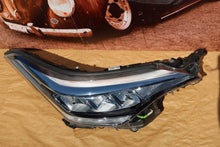 Laden Sie das Bild in den Galerie-Viewer, Frontscheinwerfer Toyota Chr 8110F418000 LED Rechts Scheinwerfer Headlight