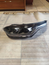 Laden Sie das Bild in den Galerie-Viewer, Frontscheinwerfer Kia Ceed 92101J7500 Links Scheinwerfer Headlight SCH2011854532ai