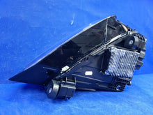 Laden Sie das Bild in den Galerie-Viewer, Frontscheinwerfer Audi Q2 81A941035D LED Links Scheinwerfer Headlight SCH2015442199ol