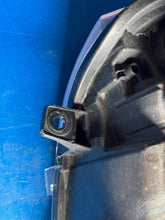 Laden Sie das Bild in den Galerie-Viewer, Frontscheinwerfer Mercedes-Benz Vito A6398202861 Xenon Links Headlight SCH2247506637fa