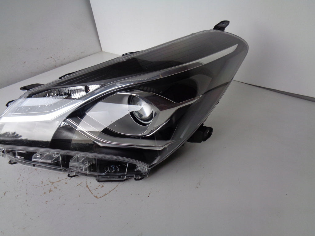 Frontscheinwerfer Toyota Yaris Links Scheinwerfer Headlight