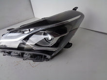 Load image into Gallery viewer, Frontscheinwerfer Toyota Yaris Links Scheinwerfer Headlight