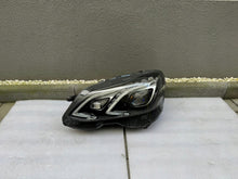 Laden Sie das Bild in den Galerie-Viewer, Frontscheinwerfer Mercedes-Benz W212 A2129063103 A2129063203 LED Ein Satz SCH3897964640ym
