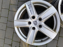 Laden Sie das Bild in den Galerie-Viewer, 3x Alufelge 18 Zoll 8.0" 5x130 7P5601025D Porsche Rim Wheel FEL9557012716tf