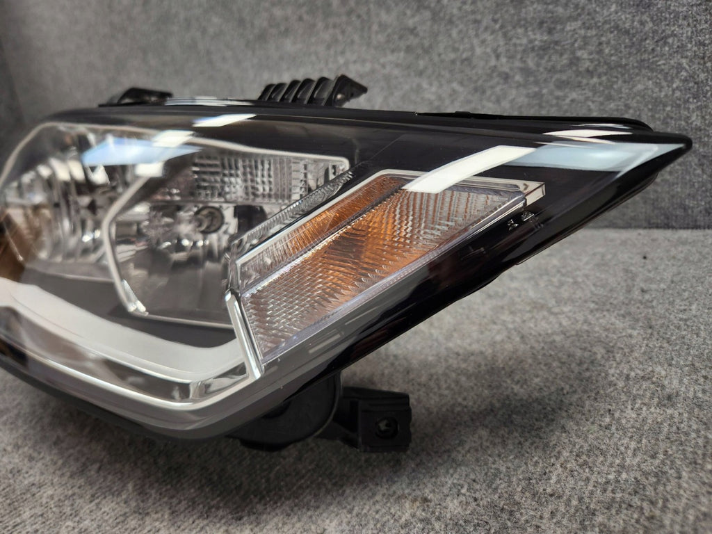 Frontscheinwerfer Audi A1 82A941004 Rechts Scheinwerfer Headlight SCH6883301218wg