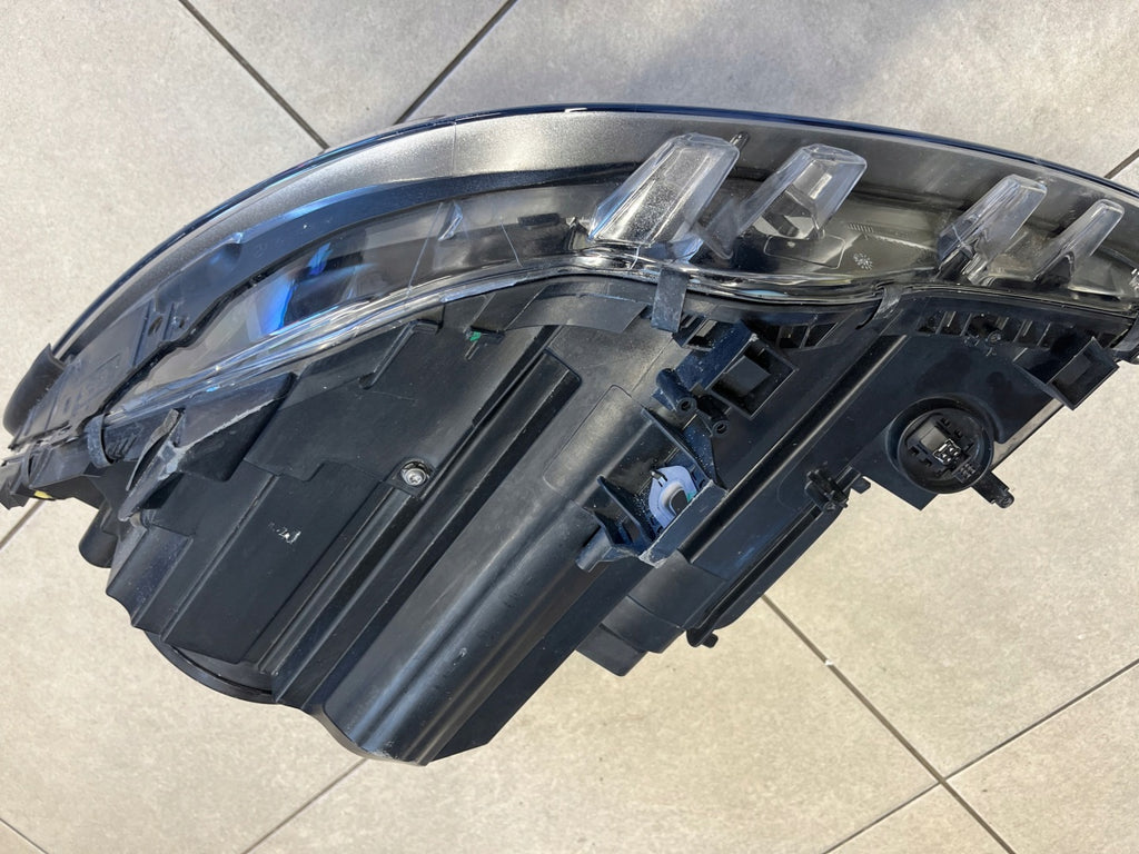 Frontscheinwerfer Mercedes-Benz W246 A2468207261 Xenon Rechts Headlight SCH6462358971qk