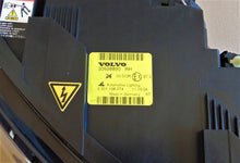 Laden Sie das Bild in den Galerie-Viewer, Frontscheinwerfer Volvo V50 30698890 Xenon Rechts Scheinwerfer Headlight SCH5339434296lc