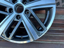Laden Sie das Bild in den Galerie-Viewer, 1x Alufelge 17 Zoll 5x112 2K7601025C VW Caddy Rim Wheel FEL4902228242rt