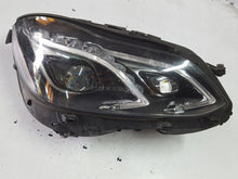 Laden Sie das Bild in den Galerie-Viewer, Frontscheinwerfer Mercedes-Benz W212 A2129063003 LED Rechts Headlight SCH1744635333tg