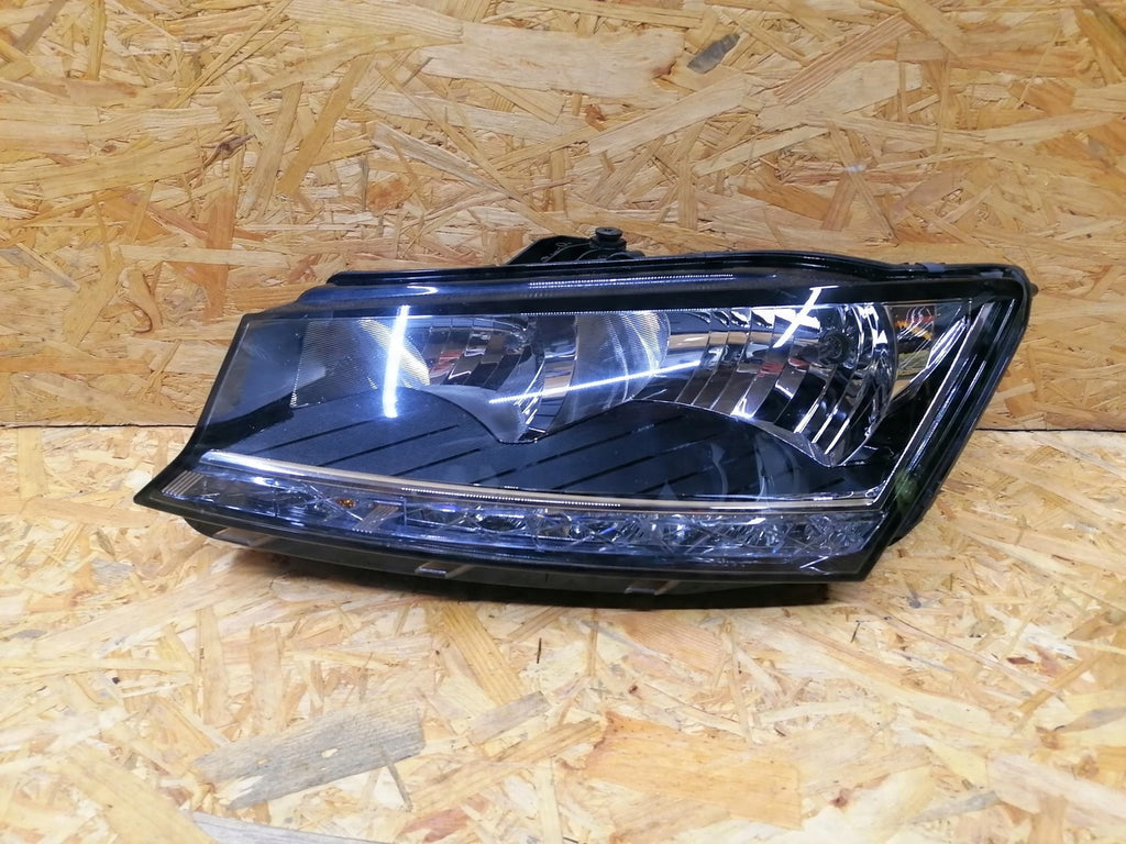 Frontscheinwerfer Skoda Fabia III 6V1941015D LED Links Scheinwerfer Headlight