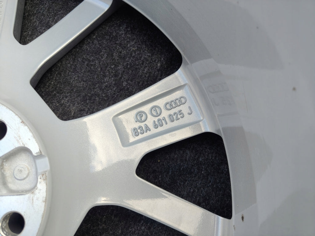 1x Alufelge 18 Zoll 7.0" 5x112 43ET Glanz Silber 83A601025J Audi Q3 Rim Wheel FEL5707752066ix