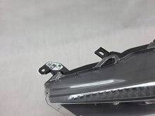 Laden Sie das Bild in den Galerie-Viewer, Frontscheinwerfer Toyota 4 Yaris EUK08 Links Scheinwerfer Headlight SCH5707667052yt