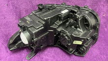 Laden Sie das Bild in den Galerie-Viewer, Frontscheinwerfer Hyundai H1 Starex 921024H610 Rechts Scheinwerfer Headlight SCH1059425392fv