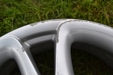 Load image into Gallery viewer, 1x Alufelge 20 Zoll 9.0" 5x130 60ET Glanz 7L5601025N Porsche Cayenne Rim Wheel FEL3635518850ri