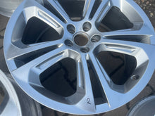 Load image into Gallery viewer, 1x Alufelge 20 Zoll 8.5&quot; 5x112 33ET Glanz Silber 8R0601025BK Audi Rim Wheel