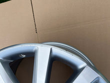 Laden Sie das Bild in den Galerie-Viewer, 1x Alufelge 17 Zoll 7.5" 5x112 601025J VW Passat B8 Rim Wheel FEL3702260711me