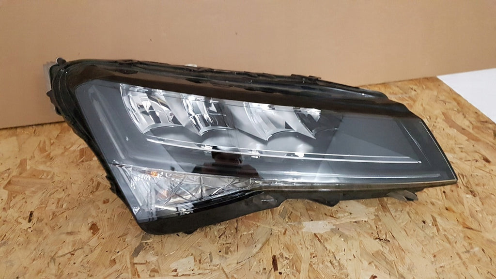 Frontscheinwerfer Skoda Superb III 3V1941016C Full LED Rechts Headlight