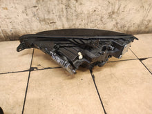 Load image into Gallery viewer, Frontscheinwerfer Volvo V60 II S60 III Rechts Scheinwerfer Headlight SCH1289072371lu