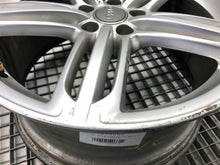 Laden Sie das Bild in den Galerie-Viewer, 1x Alufelge 19 Zoll 8.5&quot; 5x112 43ET Glanz Silber 8K0601025CM Audi Rim Wheel