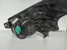 Laden Sie das Bild in den Galerie-Viewer, Frontscheinwerfer Opel Vivaro B 260100647R Rechts Scheinwerfer Headlight