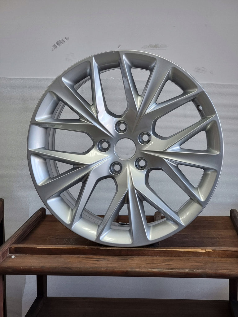1x Alufelge 18 Zoll 8.0" 5x112 40ET Glanz Silber 5FF071498 Cupra Formentor Ateca