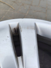 Load image into Gallery viewer, 1x Alufelge 17 Zoll 7.5" 5x112 47ET Glanz Silber A2044010402 Mercedes-Benz FEL6167874392ml