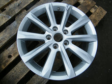 Load image into Gallery viewer, 1x Alufelge 17 Zoll 6.5" 5x112 41ET Glanz Silber 8T0601025B VW Passat Golf FEL7605060128hx