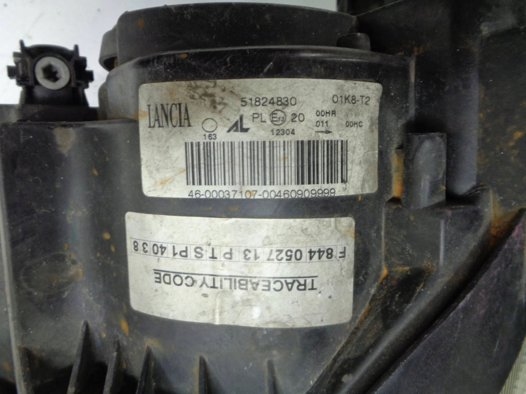 Frontscheinwerfer Lancia Delta III 51824830 Links Scheinwerfer Headlight SCH7137407492vw