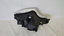 Laden Sie das Bild in den Galerie-Viewer, Frontscheinwerfer Mercedes-Benz A9608200639 Xenon Links Scheinwerfer Headlight