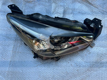 Laden Sie das Bild in den Galerie-Viewer, Frontscheinwerfer Mazda III D09K-51030 LED Rechts Scheinwerfer Headlight SCH1531863002iq