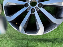Laden Sie das Bild in den Galerie-Viewer, 1x Alufelge 18 Zoll 7.0&quot; 5x114.3 403001948R Renault Rim Wheel