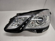 Laden Sie das Bild in den Galerie-Viewer, Frontscheinwerfer Mercedes-Benz W212 A2128201961 A2128205061 Xenon Ein Satz SCH8759104826ls