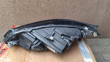 Laden Sie das Bild in den Galerie-Viewer, Frontscheinwerfer VW Golf VIII 90150891 Full LED Rechts Scheinwerfer Headlight SCH5645808963yd