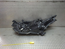 Laden Sie das Bild in den Galerie-Viewer, Frontscheinwerfer Toyota Yaris K0-6EU Rechts Scheinwerfer Headlight SCH4647084011zq