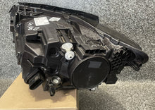 Laden Sie das Bild in den Galerie-Viewer, Frontscheinwerfer Mercedes-Benz W247 A2479065207 LED Rechts Headlight SCH2854246057be