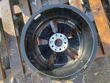 Laden Sie das Bild in den Galerie-Viewer, 1x Alufelge 17 Zoll 7.0" 3x112 A2064014100 Mercedes-Benz Rim Wheel FEL3694351725fj