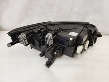 Laden Sie das Bild in den Galerie-Viewer, Frontscheinwerfer VW Tiguan 5NB941081C LED Ein Stück (Rechts oder Links)