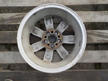 Load image into Gallery viewer, 1x Alufelge 15 Zoll 5.5&quot; 5x100 38ET 6R0601025 VW Polo Rim Wheel