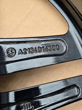 Load image into Gallery viewer, 1x Alufelge 18 Zoll 8.0" 5x112 43ET Glanz Schwarz A2134016300 Mercedes-Benz W213 FEL6792937814gy