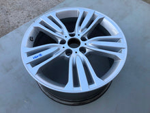 Load image into Gallery viewer, 1x Alufelge 19 Zoll 9.0" 5x120 48ET 6876768 BMW F15 Rim Wheel FEL2796913526rj