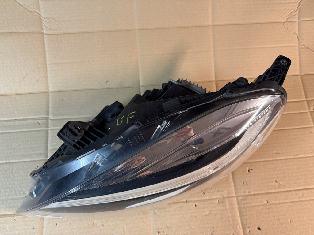 Frontscheinwerfer Volvo V40 31677018 Links Scheinwerfer Headlight SCH1083271859pj